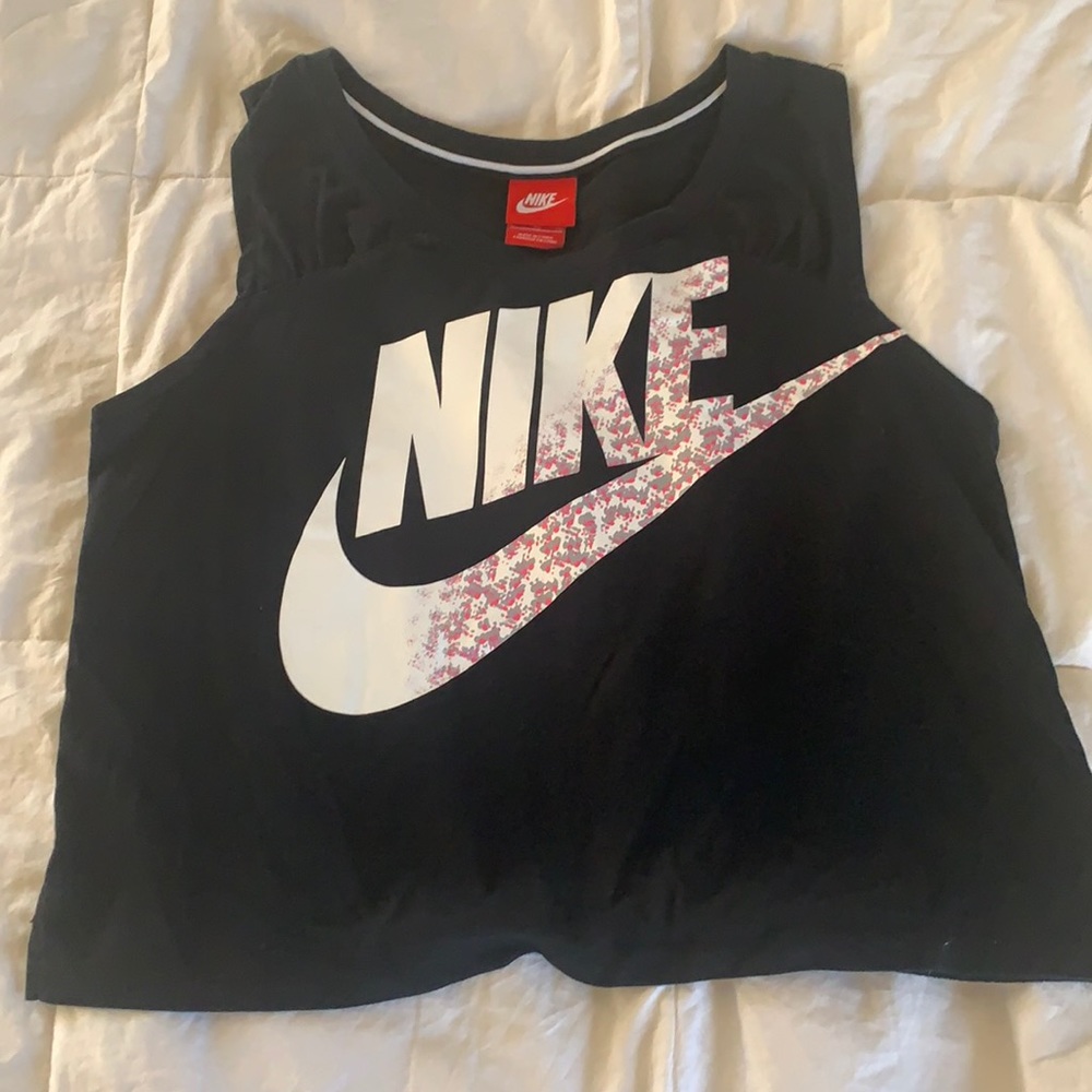 Nike crop, black, white, pink, grey
